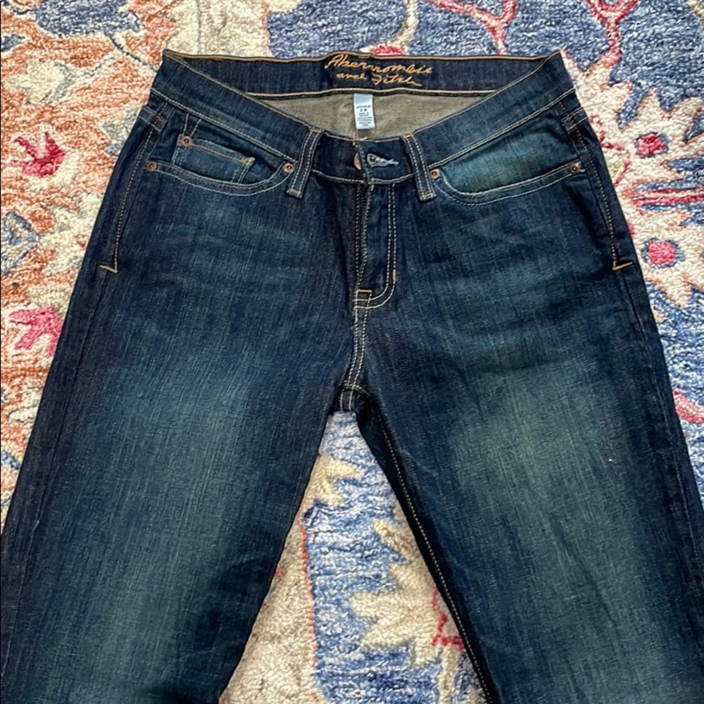 A&F Stretch Boot Cut jeans Size 2R NWT